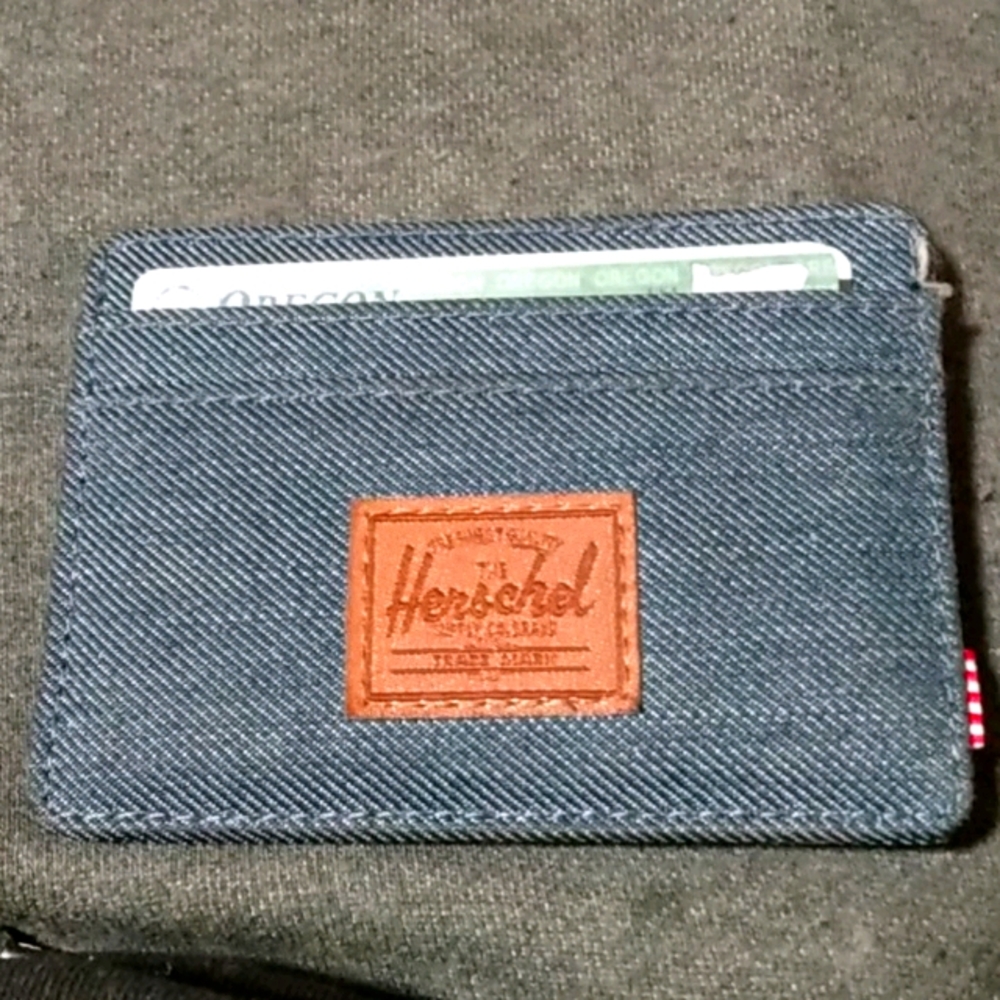 Herschel wallet